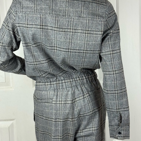 LUCCA Gray Plaid Women's Jumpsuit Long Sleeve Size Medium. D26 - Picture 7 of 17